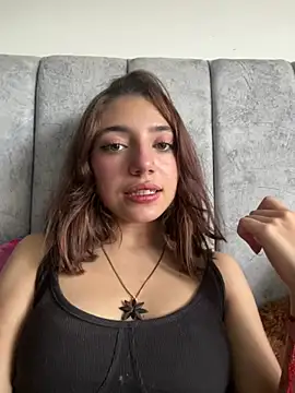 Snapshot of LisaGoddes chatting on 07-06-26, 10:45 LisaGoddes online show from 07-06-26, 10:45