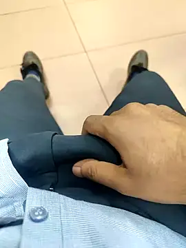 Snapshot of Size_x@xh chatting on 10-02-25, 02:42 Size xxh online show from 10-02-25, 02:42