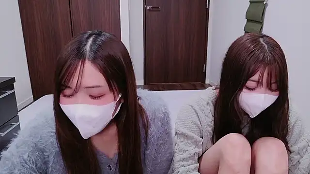 Snapshot of -EdisonThomas- chatting on 12-14-25, 08:20 -EdisonThomas- online show from 12-14-25, 08:20