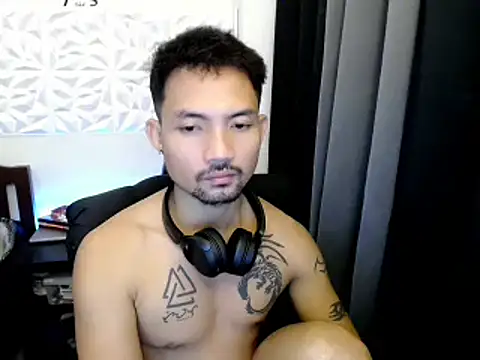 Thefriskyasian online show from 10-11-25, 07:42
