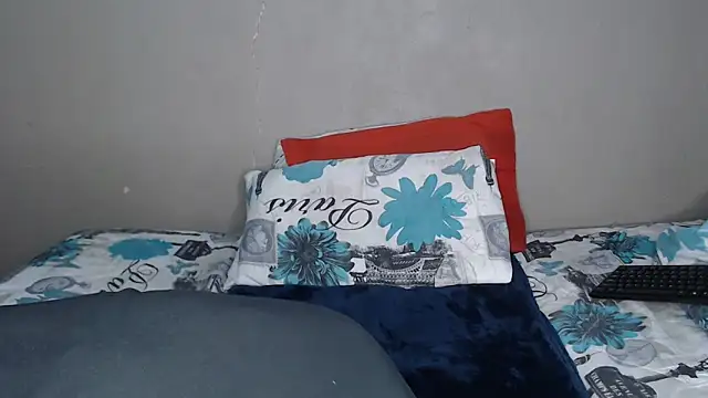 Lunalee online show from 03-11-26, 06:40