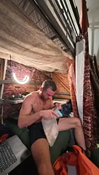 Snapshot of Bighairytopping chatting on 10-20-25, 04:58 Bighairytopping online show from 10-20-25, 04:58