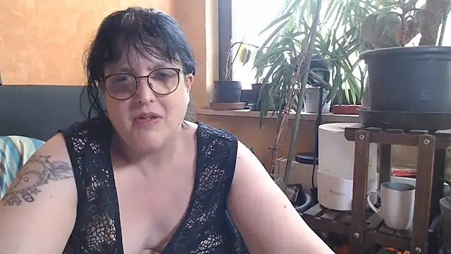 ladyfrombonn online show from 05-12-26, 02:12
