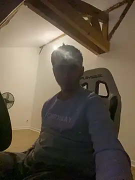 coupleamateurfun23 online show from 12-04-25, 08:08