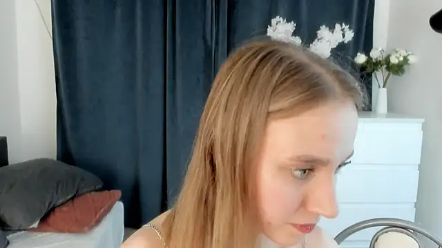 MarenRawicki online show from 12-13-25, 08:04