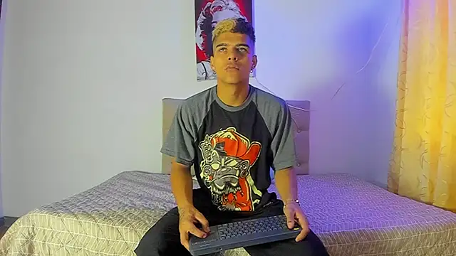 Snapshot of wyatt_3 chatting on 09-18-25, 11:46 wyatt 3 online show from 09-18-25, 11:46