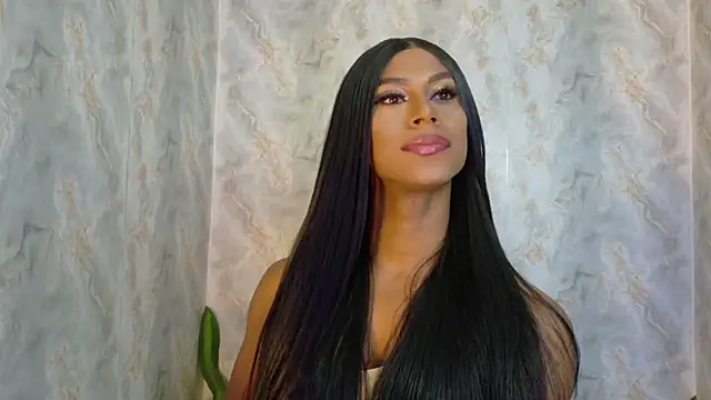 Snapshot of beauty_nina chatting on 10-25-25, 05:06 beauty nina online show from 10-25-25, 05:06