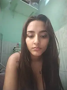 Snapshot of emilyvalencia_1 chatting on 07-21-26, 02:58 emilyvalencia 1 online show from 07-21-26, 02:58