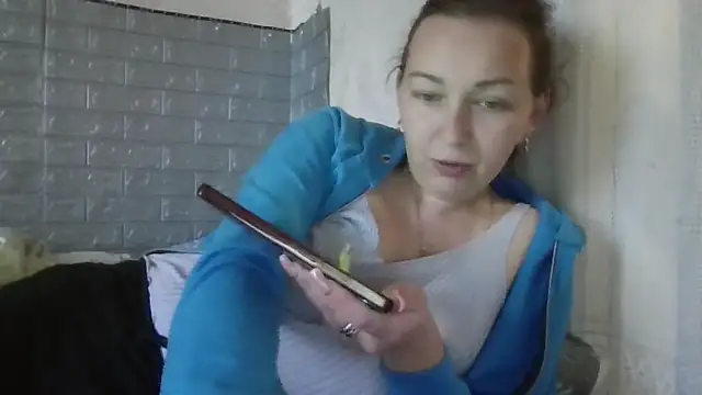 DanaNeon online show from 04-13-26, 01:15