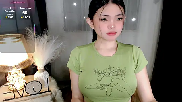 Snapshot of wildest_fantasy chatting on 03-25-26, 11:47 wildest fantasy online show from 03-25-26, 11:47