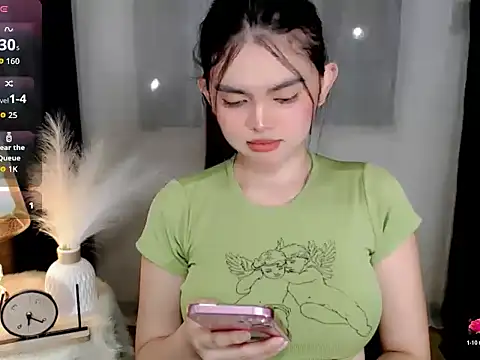 Snapshot of wildest_fantasy chatting on 12-17-25, 05:07 wildest fantasy online show from 12-17-25, 05:07