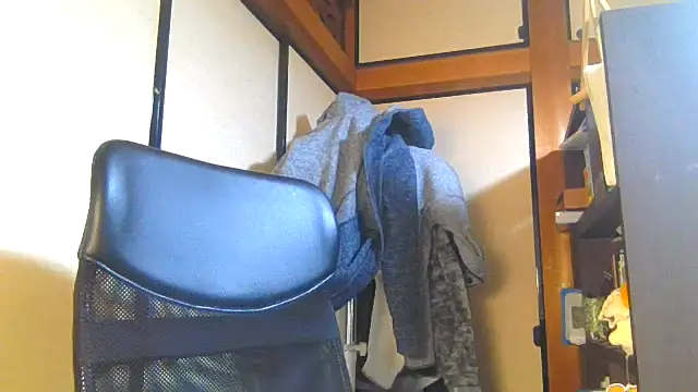 Snapshot of hiromu53 chatting on 03-15-26, 01:07 hiromu53 online show from 03-15-26, 01:07