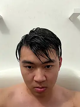 Snapshot of hiromu53 chatting on 10-11-25, 10:49 hiromu53 online show from 10-11-25, 10:49