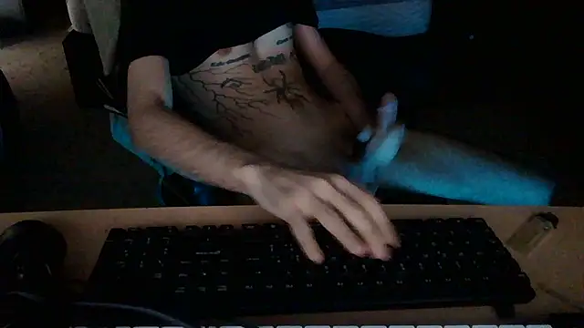 Snapshot of Kryk97 chatting on 05-15-26, 02:04 Kryk97 online show from 05-15-26, 02:04