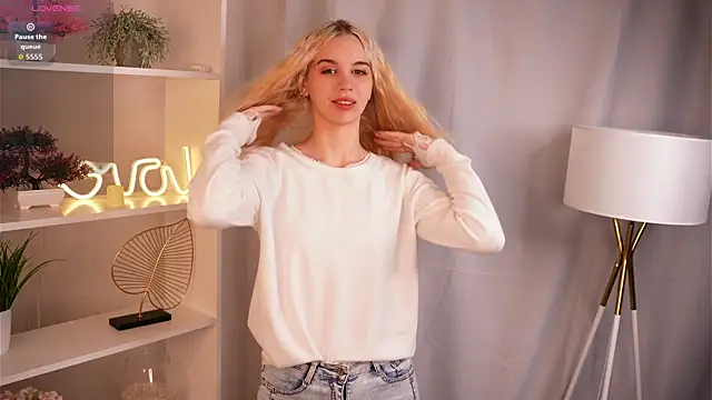 JaymieVigen online show from 10-01-25, 03:33