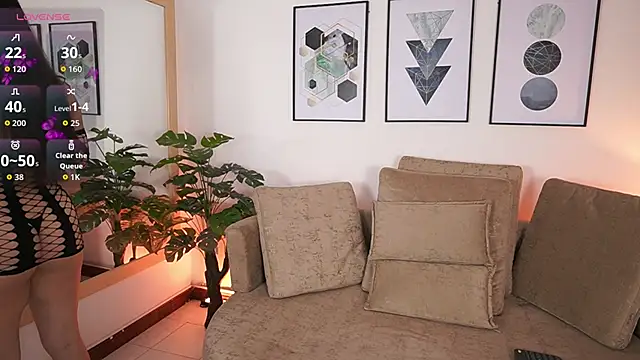 Snapshot of MilaCrave chatting on 09-19-25, 11:47 MilaCrave online show from 09-19-25, 11:47