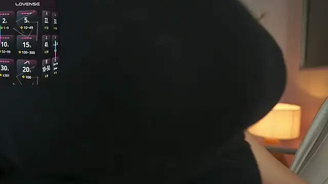 MilaCrave online show from 10-25-25, 11:42