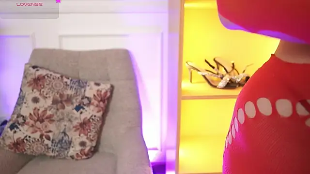 MilaCrave online show from 02-10-26, 11:42