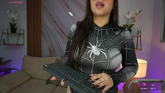 Snapshot of MilaCrave chatting on 09-30-25, 11:38 MilaCrave online show from 09-30-25, 11:38
