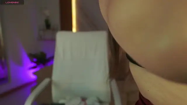 MilaCrave online show from 01-07-26, 11:48