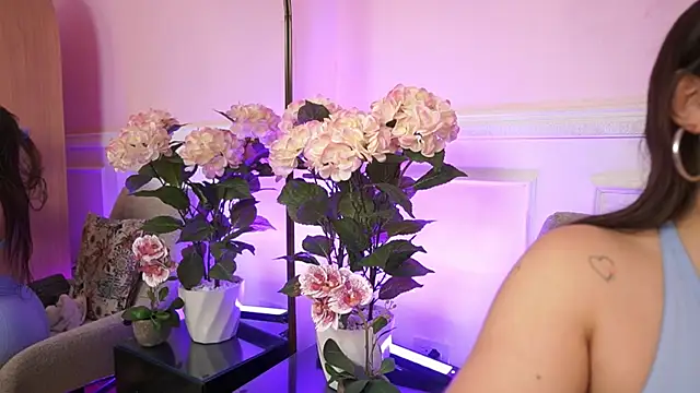 MilaCrave online show from 01-13-26, 11:36