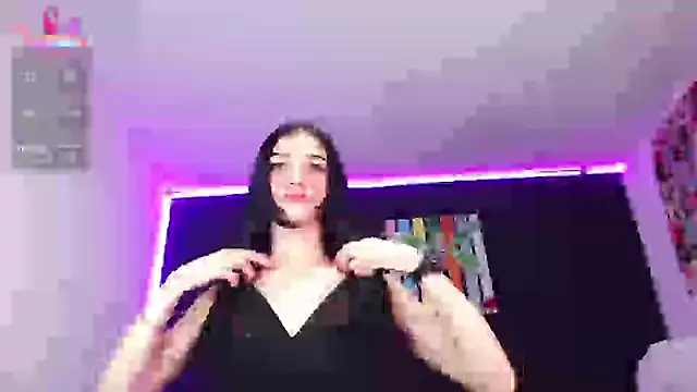 Snapshot of ingrid_zese_ chatting on 10-04-25, 05:58 ingrid zese online show from 10-04-25, 05:58