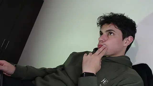 Snapshot of yourfavoriteboy__ chatting on 12-05-25, 05:50 yourfavoriteboy online show from 12-05-25, 05:50