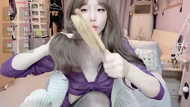 Y2Luvk online show from 10-30-25, 09:55