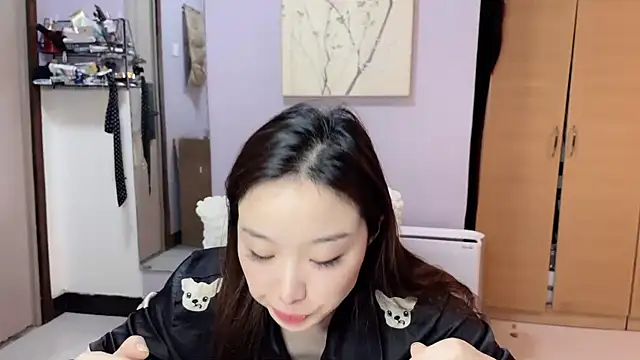 Y2Luvk online show from 11-04-25, 09:29