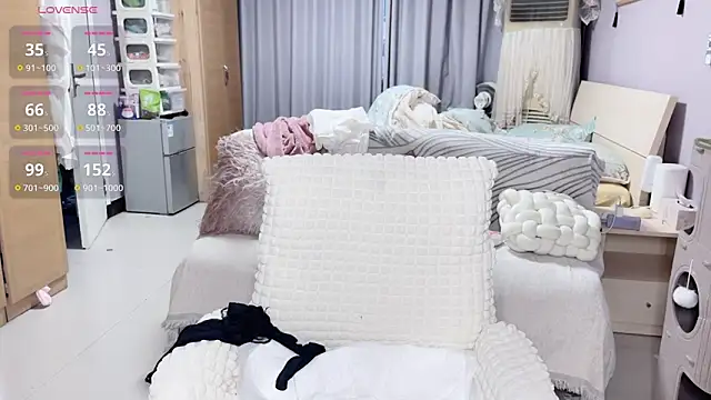 Y2Luvk online show from 10-27-25, 11:05