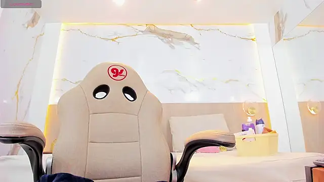 valirya devote online show from 10-11-25, 03:40