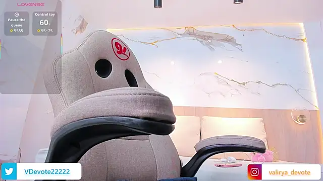 valirya devote online show from 09-17-25, 03:41