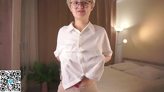 MargertDoyen online show from 10-22-25, 05:07