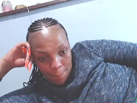 Snapshot of Eroticdollxx3 chatting on 10-30-25, 07:33 Eroticdollxx3 online show from 10-30-25, 07:33