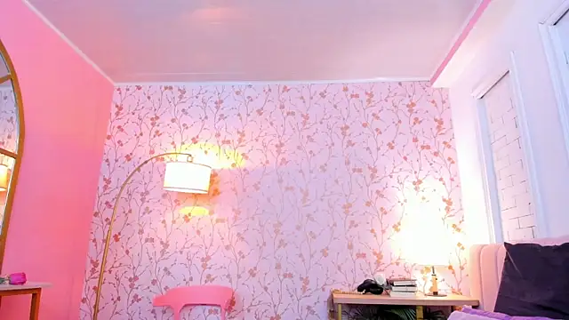 halleylorens online show from 05-16-26, 07:24