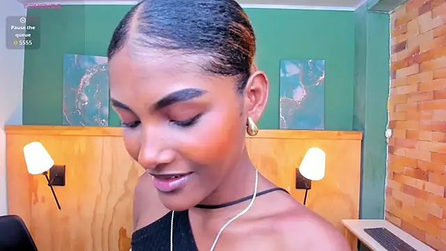 halleylorens online show from 04-23-26, 07:15