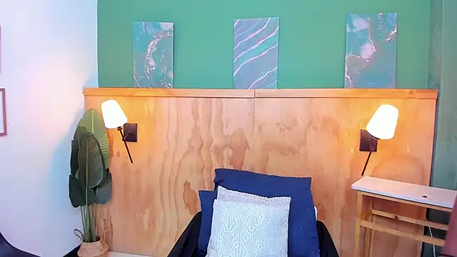 halleylorens online show from 04-09-26, 06:47