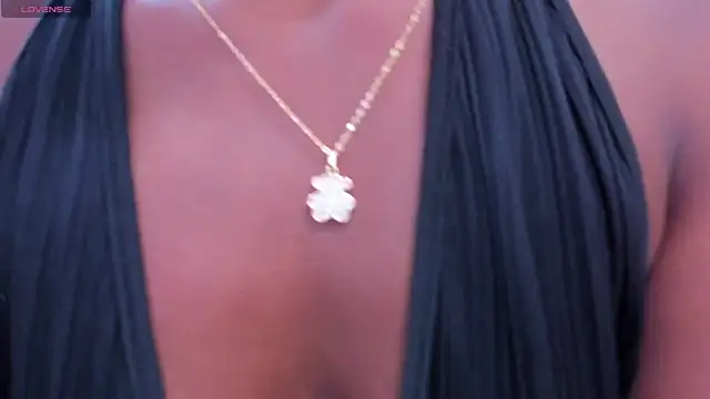 halleylorens online show from 03-04-26, 07:32