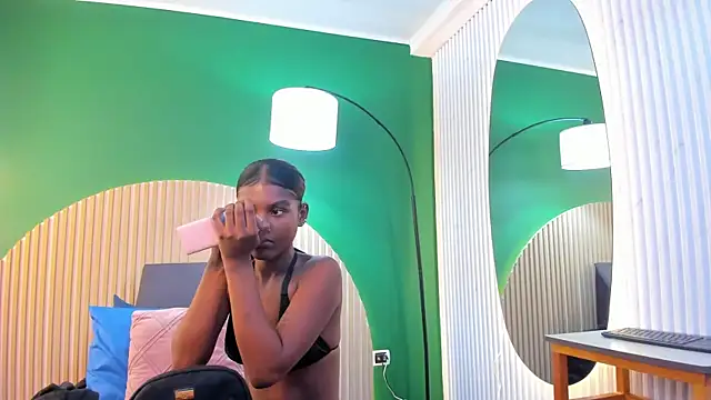 halleylorens online show from 03-21-26, 12:20