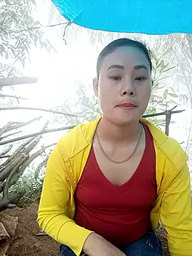 Snapshot of Ruaiuoi chatting on 02-15-26, 12:55 Ruaiuoi online show from 02-15-26, 12:55