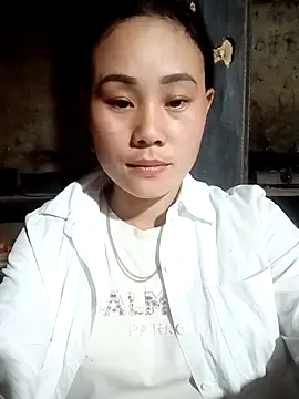 Snapshot of Ruaiuoi chatting on 02-17-26, 12:57 Ruaiuoi online show from 02-17-26, 12:57