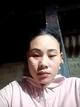 Snapshot of Ruaiuoi chatting on 02-10-26, 10:20 Ruaiuoi online show from 02-10-26, 10:20