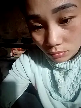 Snapshot of Ruaiuoi chatting on 02-11-26, 11:04 Ruaiuoi online show from 02-11-26, 11:04