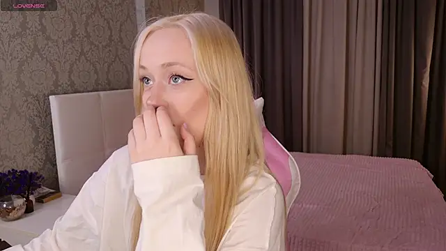 HeyMonkey  online show from 02-03-26, 03:28