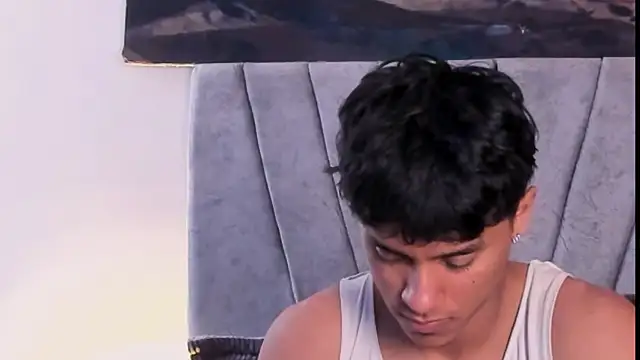 ZYZZ1312 online show from 12-15-25, 08:58