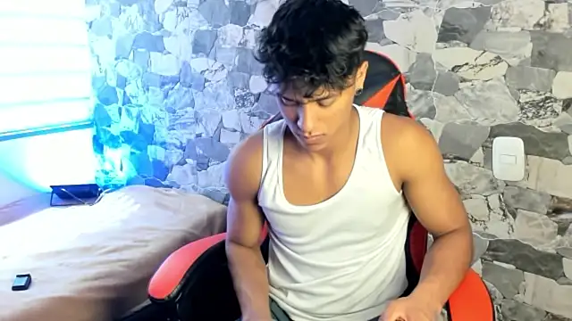 Snapshot of ZYZZ1312 chatting on 05-30-26, 06:02 ZYZZ1312 online show from 05-30-26, 06:02