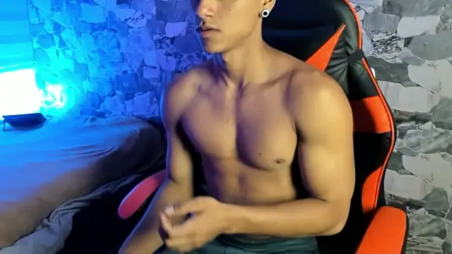 Snapshot of ZYZZ1312 chatting on 06-02-26, 01:05 ZYZZ1312 online show from 06-02-26, 01:05