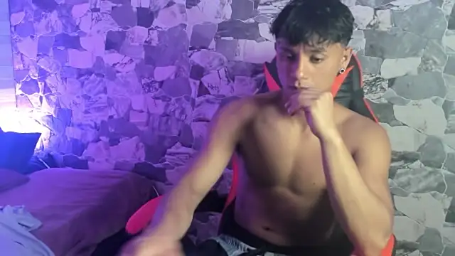 ZYZZ1312 online show from 04-17-26, 05:32