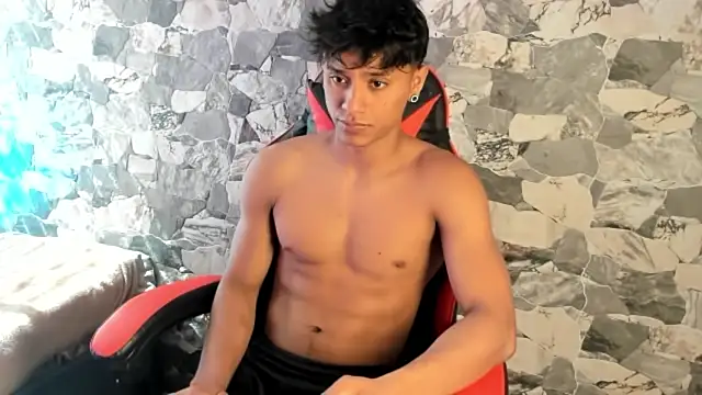 Snapshot of ZYZZ1312 chatting on 05-06-26, 07:07 ZYZZ1312 online show from 05-06-26, 07:07