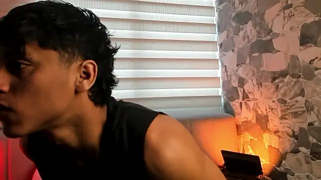 ZYZZ1312 online show from 02-12-26, 05:45